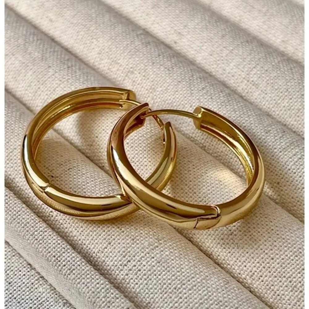 14k Gold Plated Thick Classic Hoop Earrings High Polish Round Gold - Picture 3 of 4